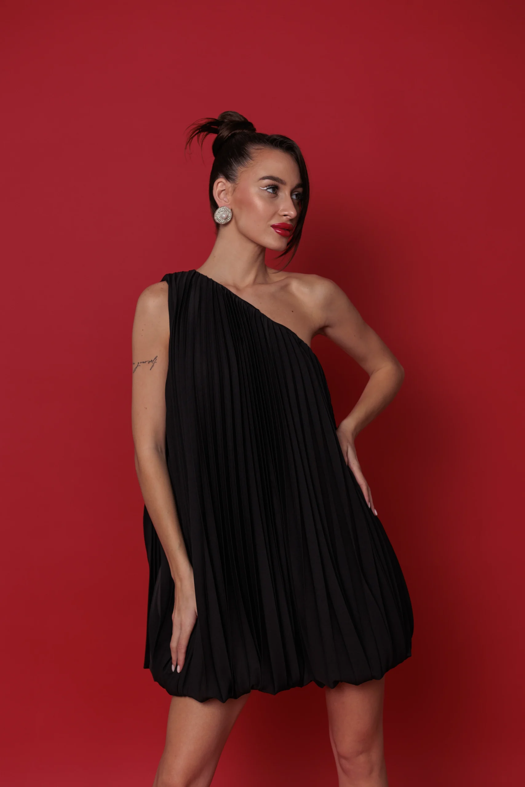 Pleated cocktail mini dress with asymmetric one-shoulder design by REPULO’S