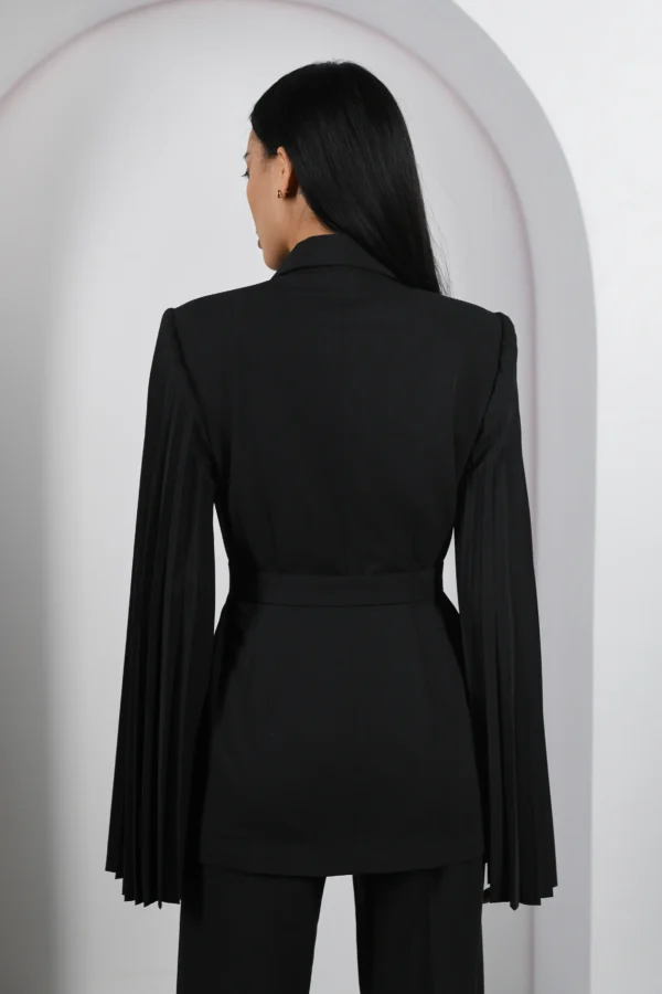 Elegant black tailored blazer with detachable belt by REPULO’S