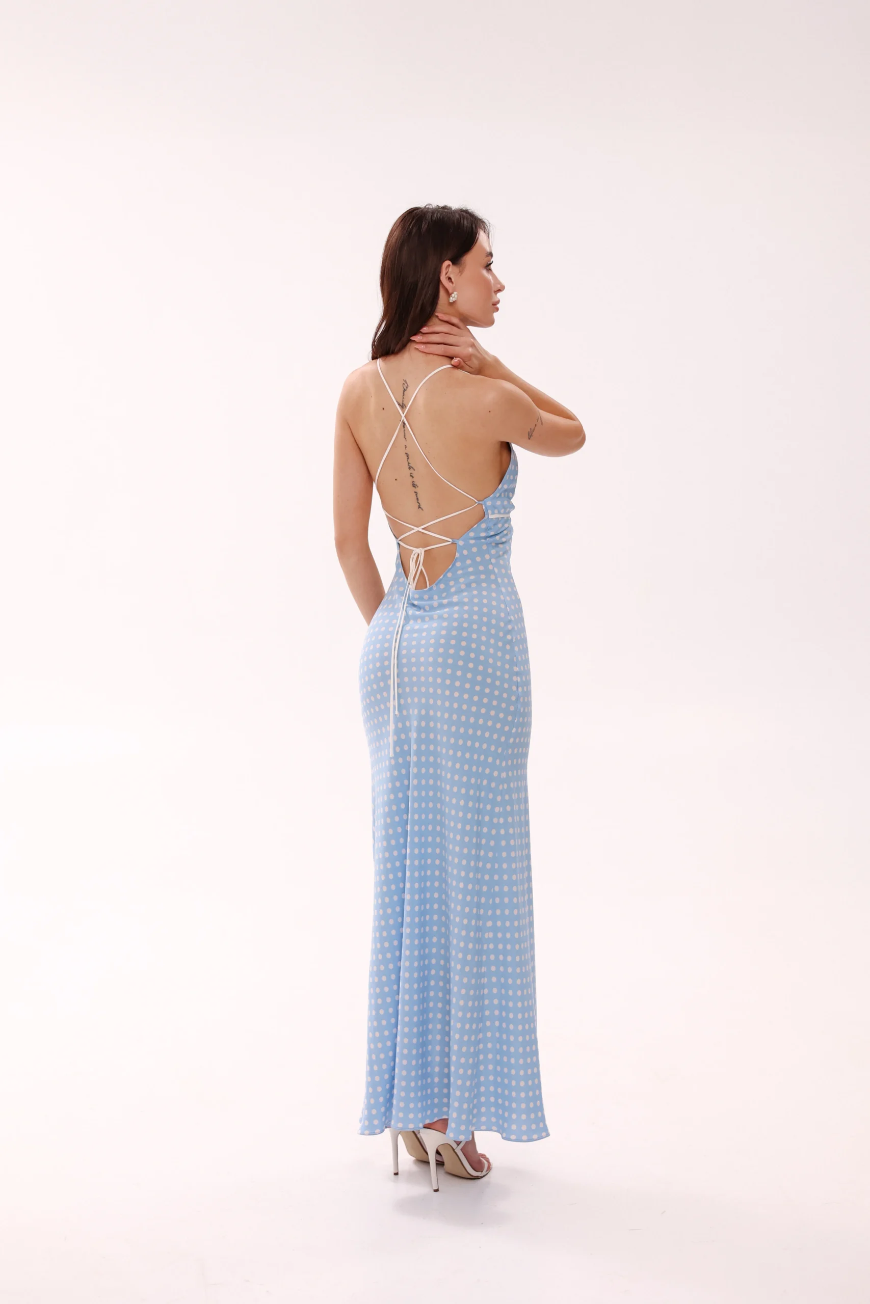 Women’s open-back cotton dress for beach dinners by REPULO’S