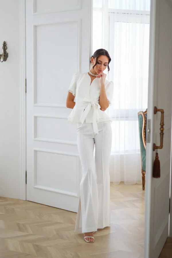 Women’s elegant split-leg pants for fashion-forward styling by REPULO’S