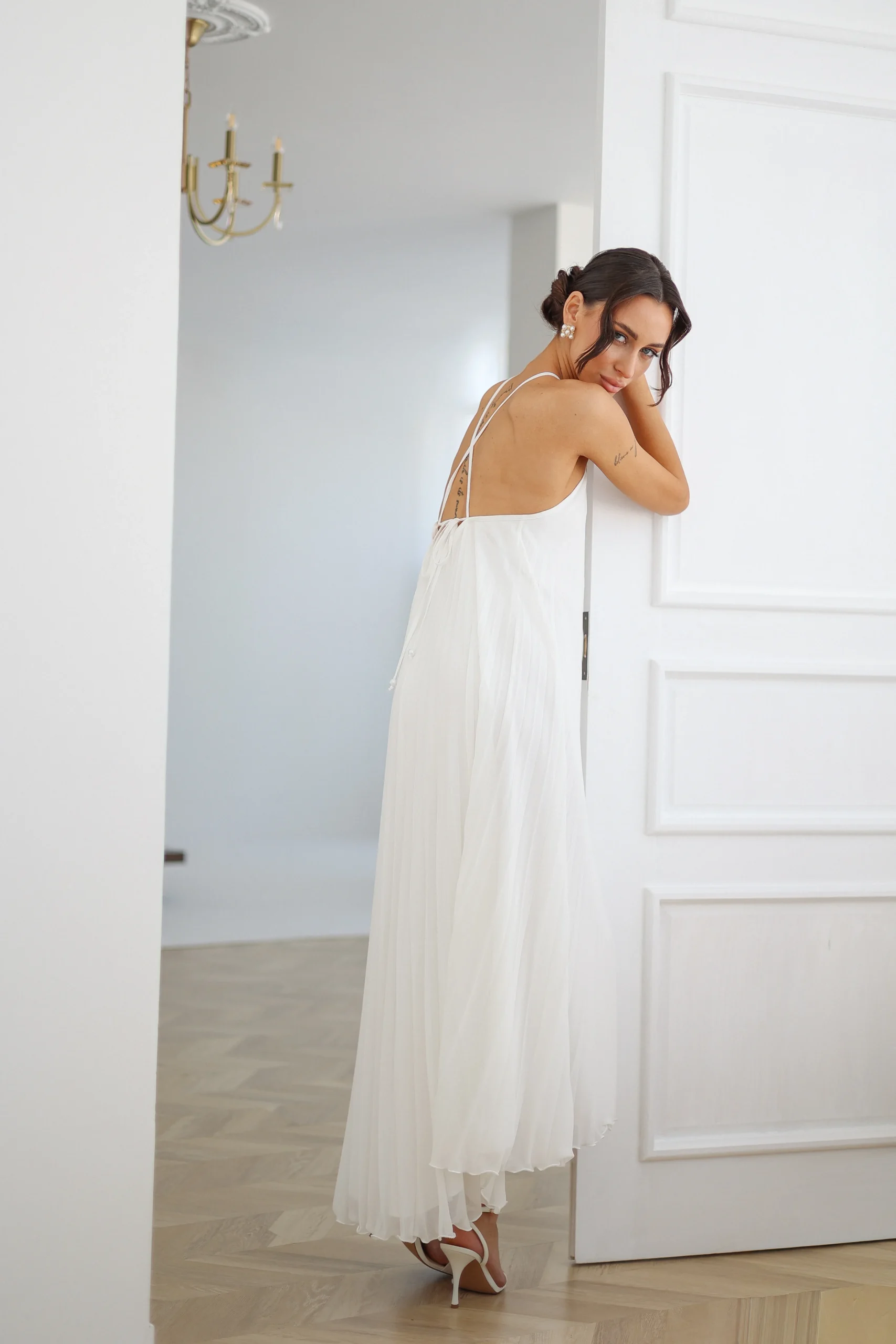 Backless chiffon dress for sunset dinners and coastal escapes by REPULO’S