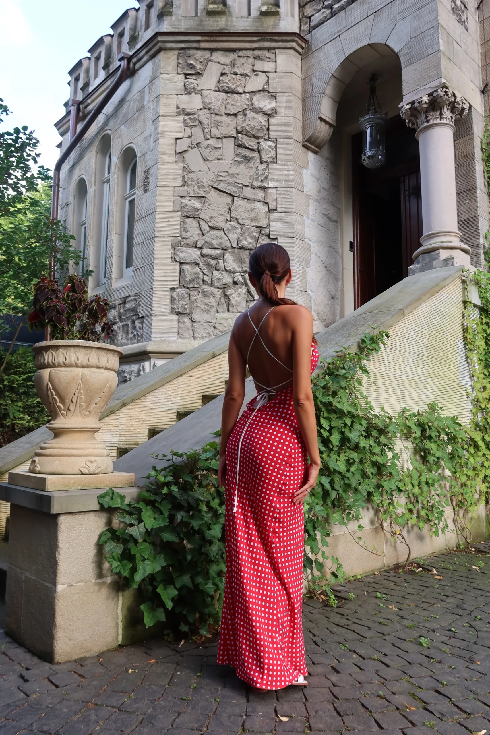 Lightweight 100% cotton midi dress with open back by REPULO’S