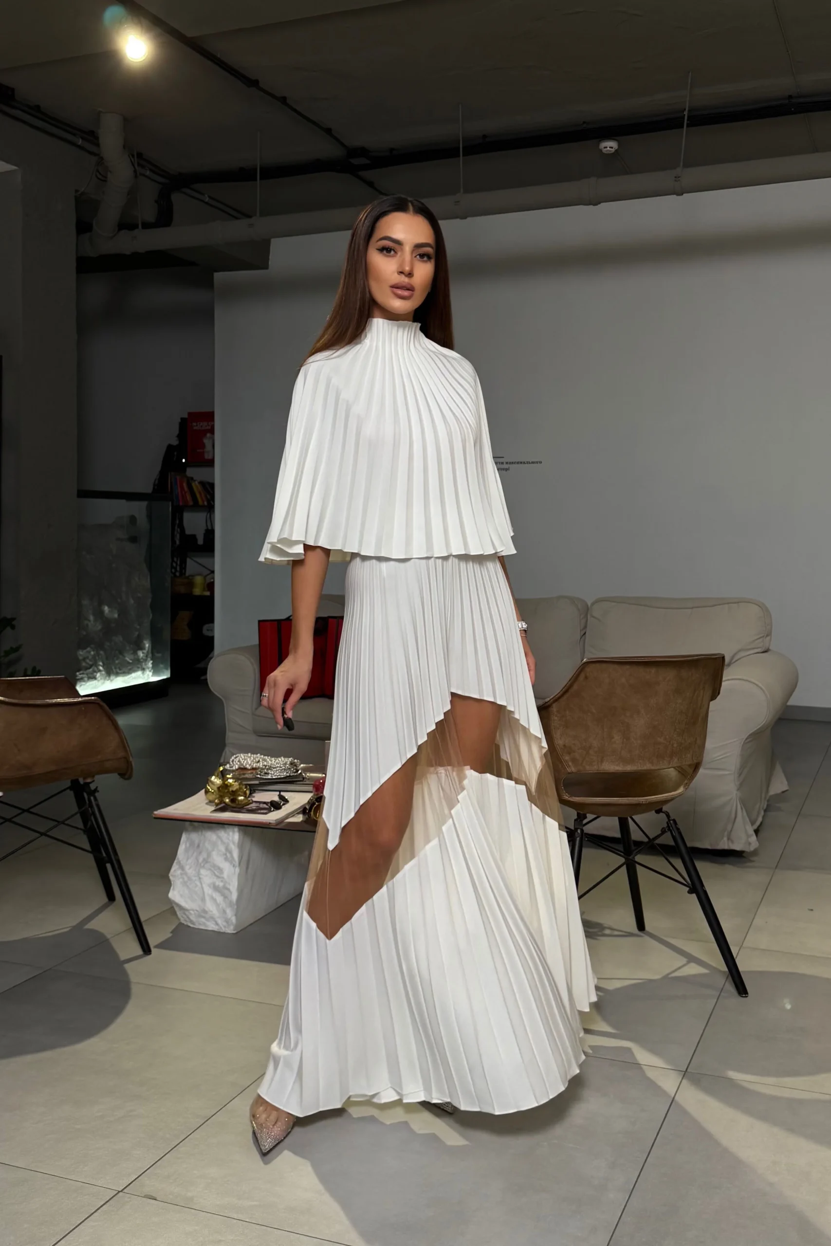 Pleated designer pants for cocktail parties and special occasions by REPULO’S