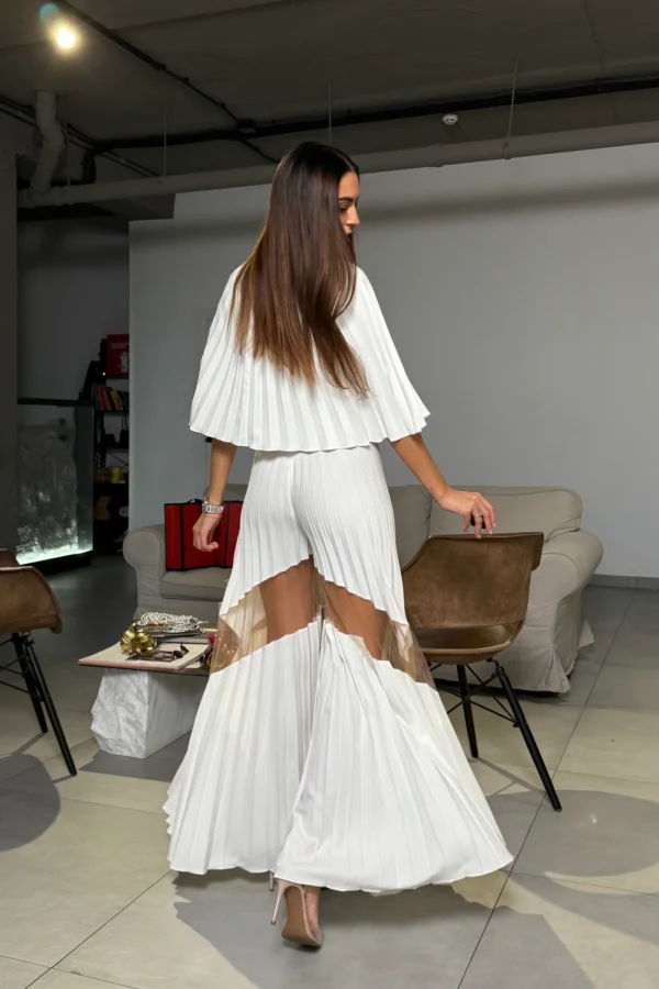 Women’s sophisticated cape for modern occasion wear by REPULO’S