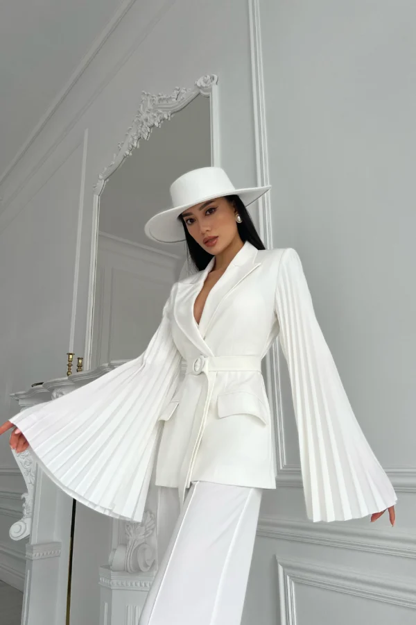 White designer blazer with double-breasted silhouette by REPULO’S