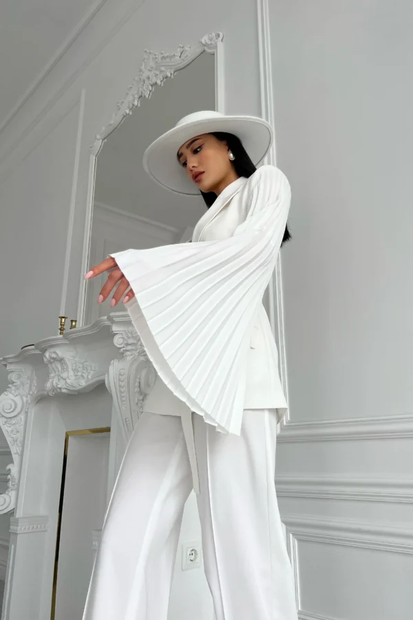 Elegant white blazer for bridal and wedding guest outfits by REPULO’S