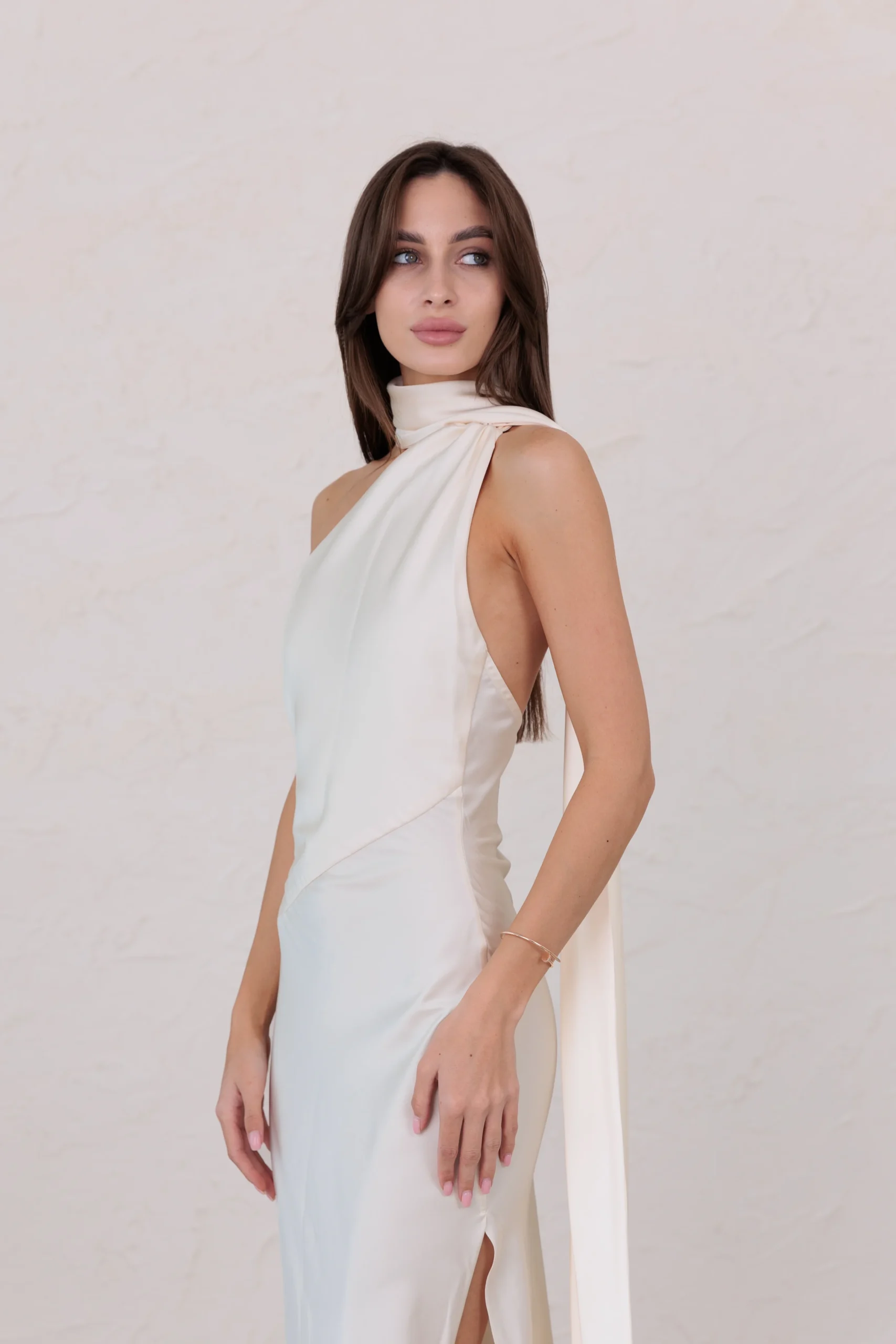 Over the neck scarf maxi dress in ivory silk satin by REPULO'S