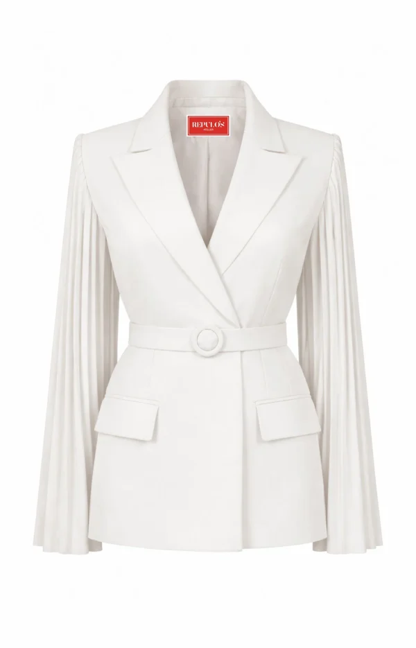 White fitted blazer with pleated sleeves by REPULO’S