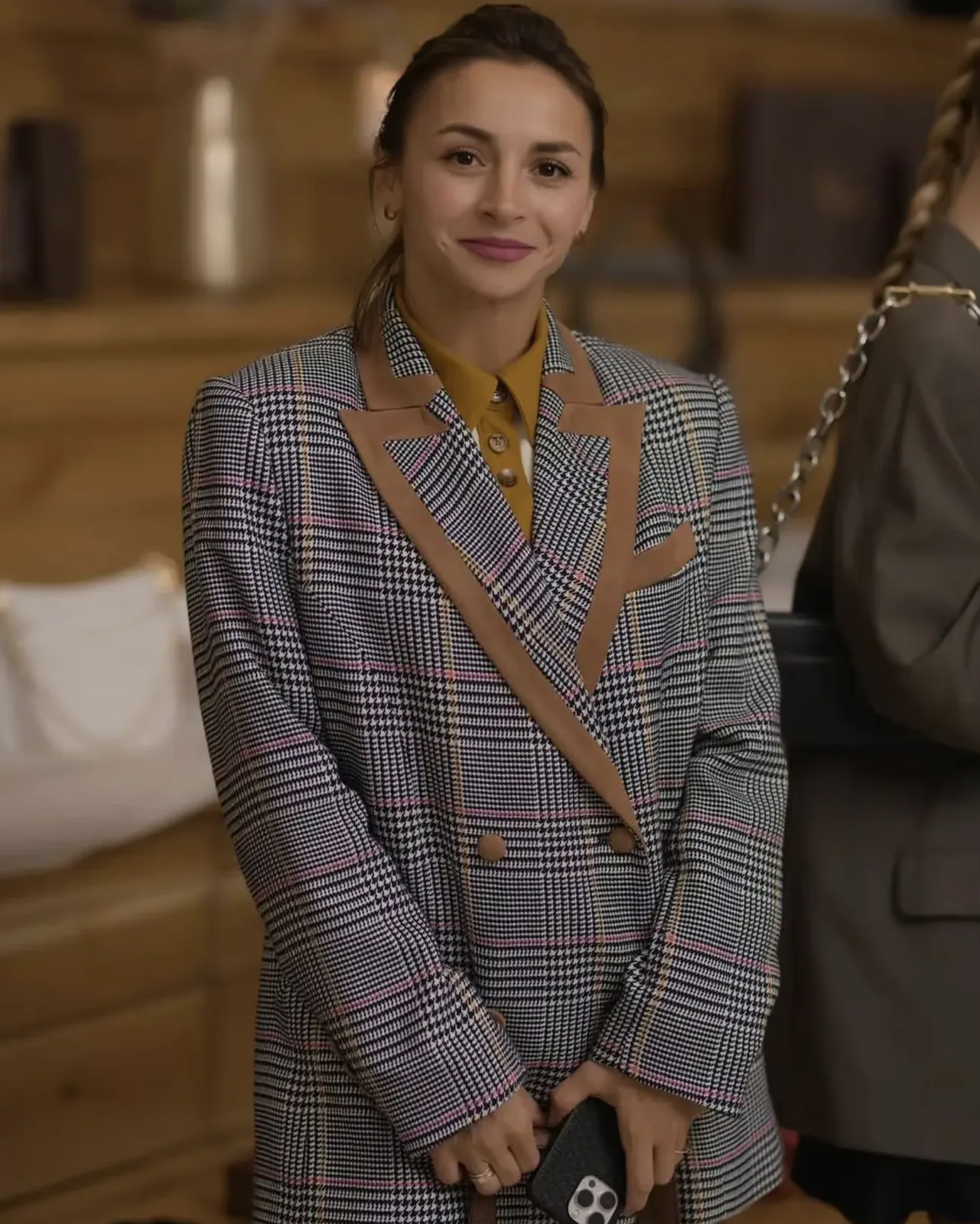 Ilona Gvozdeva w garniturze REPULO'S w pepitkę (houndstooth)