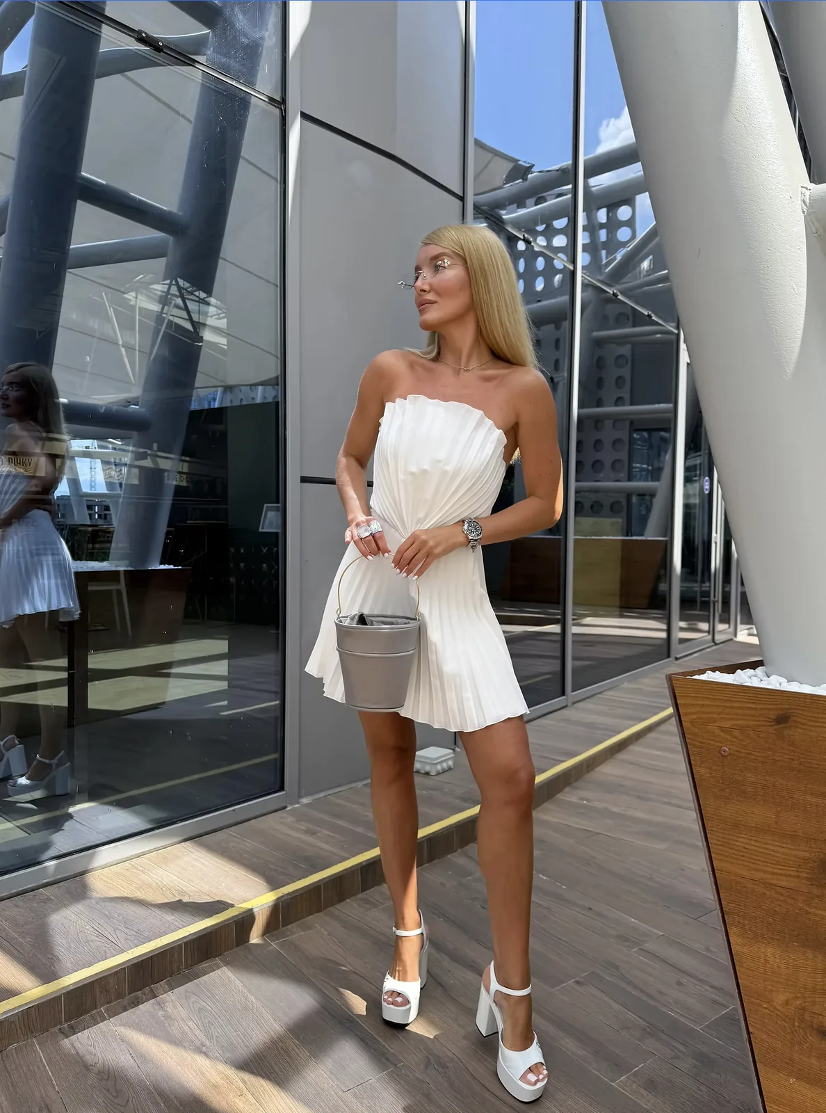 suda4ka, Anna Sudakova, in a white pleated Shell mini dress by REPULO'S