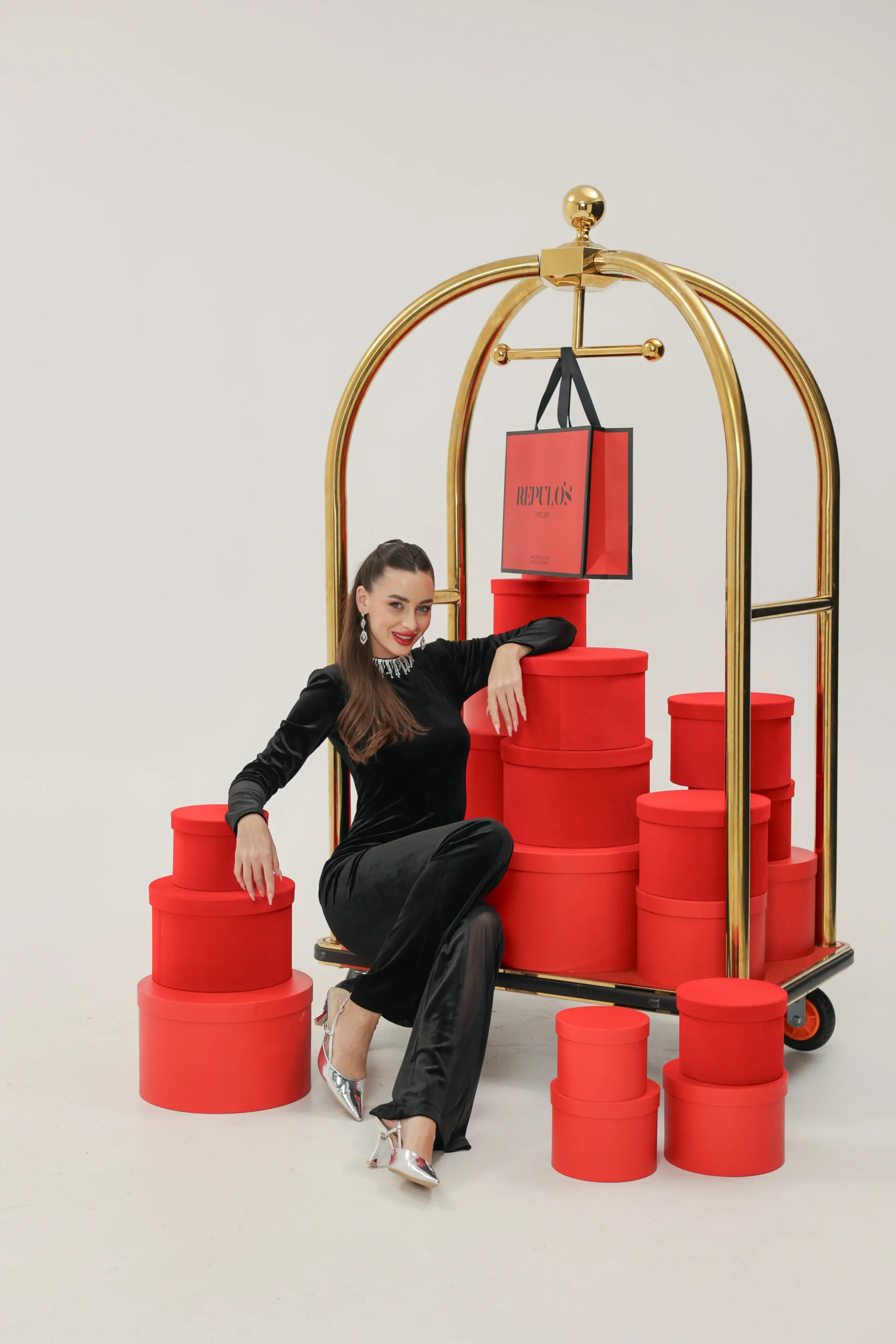 Gold luggage rack with a REPULO'S bag in the editorial shoot