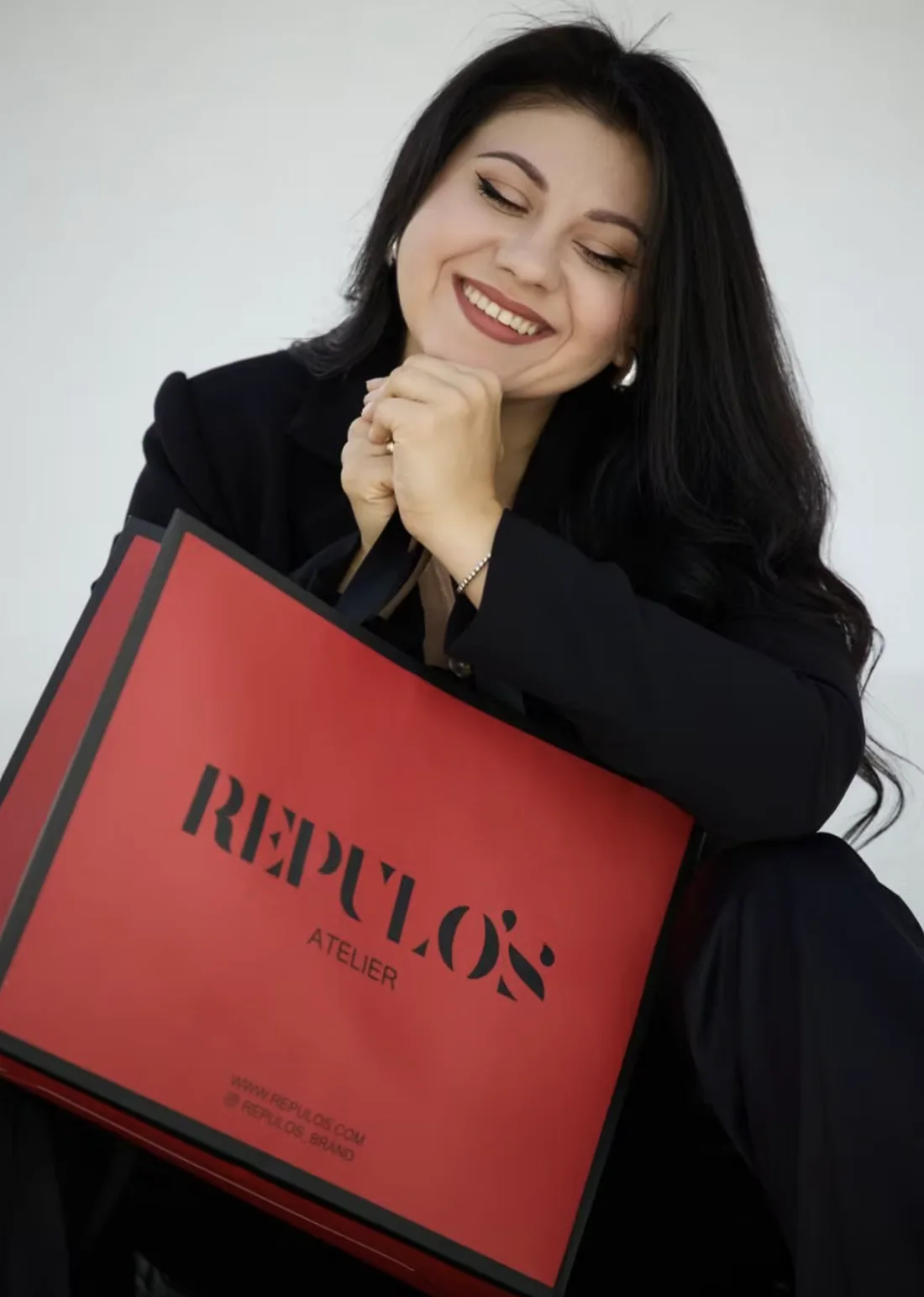 Фірмовий пакет REPULO'S ATELIER — присутність бренду на Warsaw Fashion Week