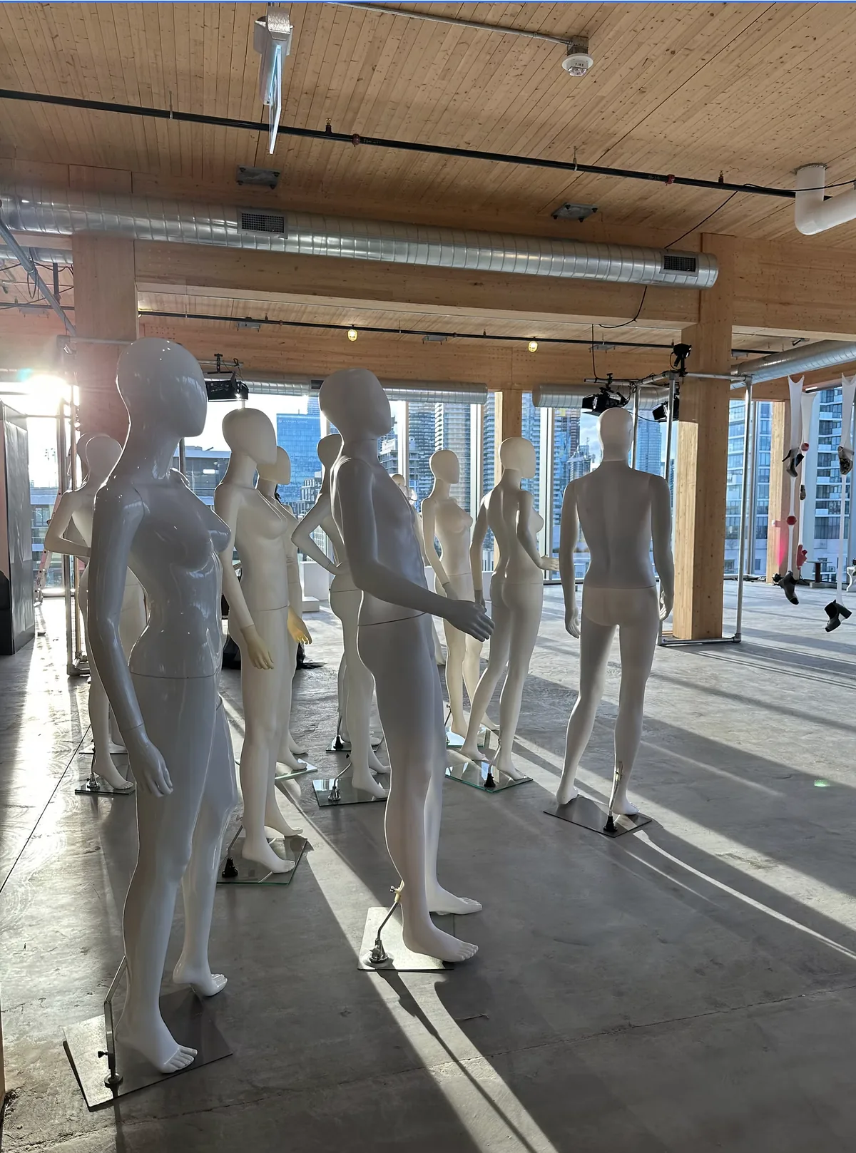 Манекени з колекцією REPULO'S — досвід Toronto Fashion Week перед участю у Warsaw Fashion Week