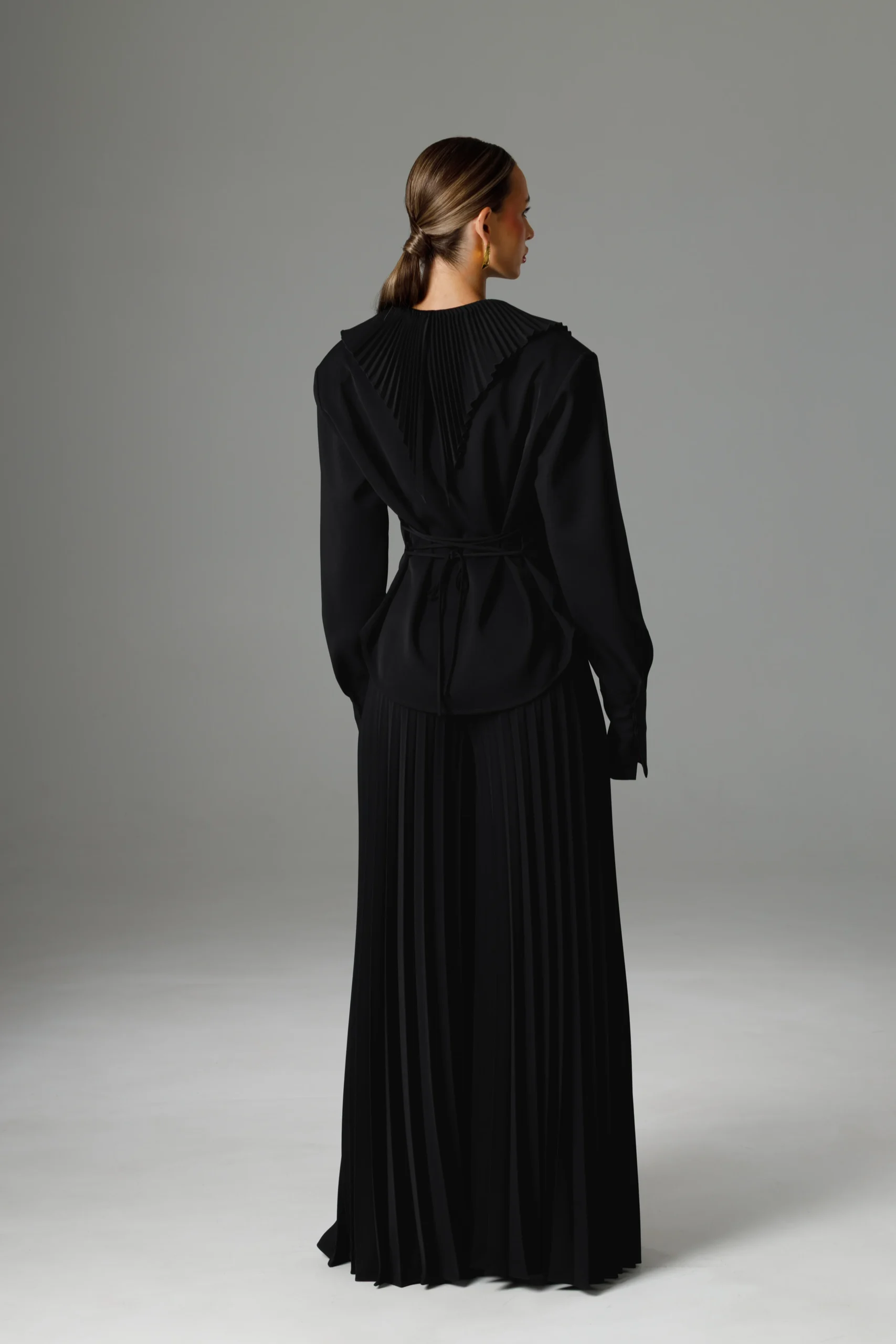 Pleated palazzo pants Amber styled for an evening look, REPULO’S