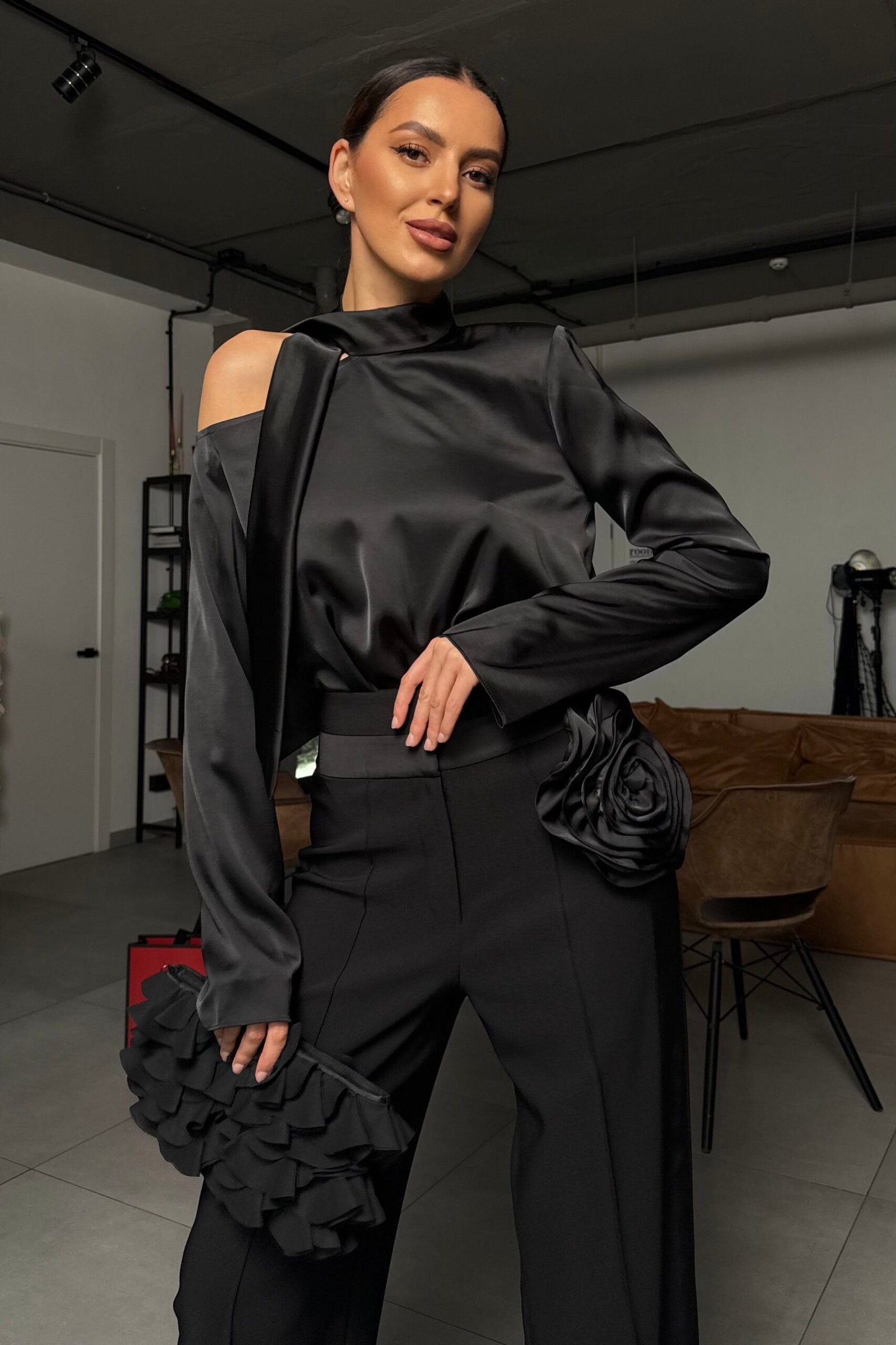 Rosalie satin blouse and flower trousers by REPULO'S